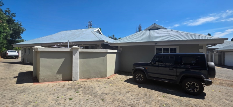 3 Bedroom Property for Sale in Kannoniers Park North West